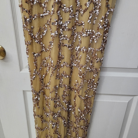 MAC DUGGAL SLEEVELESS V-NECK BEADED COLUMN NUDE GOWN SZ 6 NWT - Picture 6 of 14